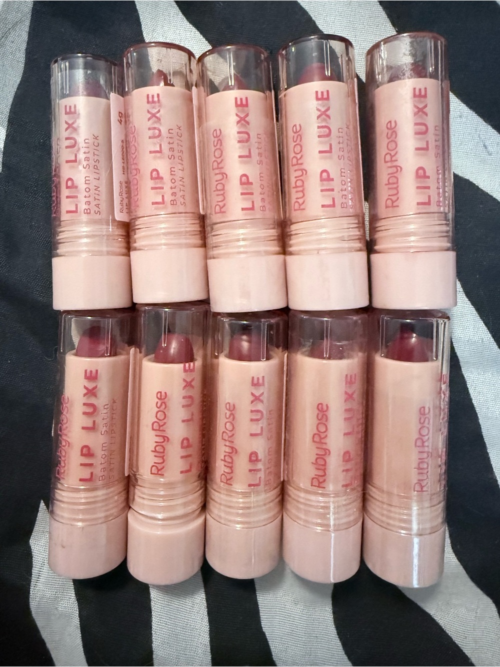 10 Lip Luxe Satin Lipsticks - Ruby Rose